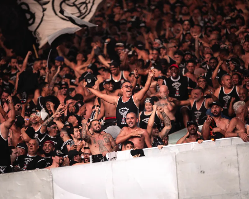 Corinthians esgota ingressos da torcida visitante para jogo com o Flamengo