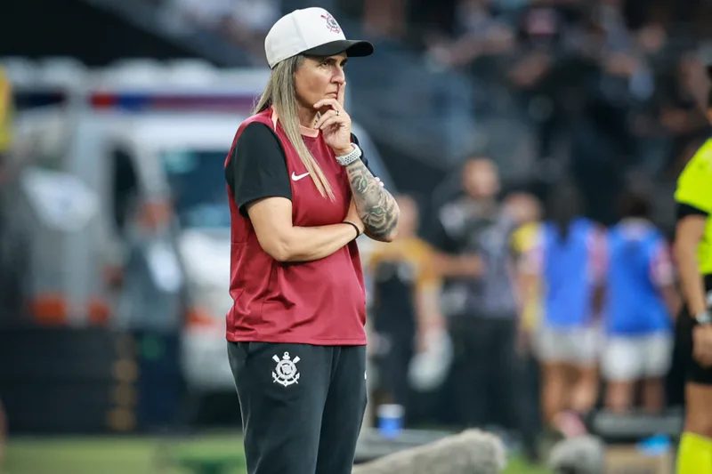 Corinthians terá de reagir no Morumbis após virada na final feminina