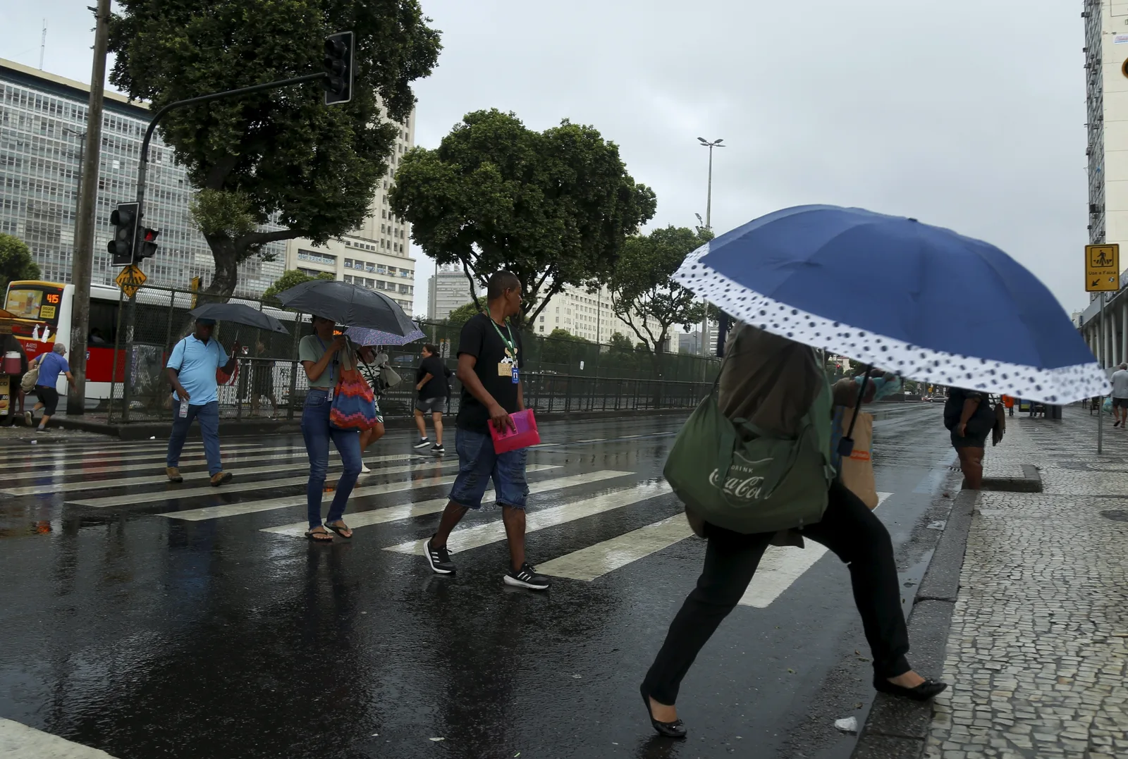Temperatura sobe no fim de semana após chuva no Rio nesta quinta-feira