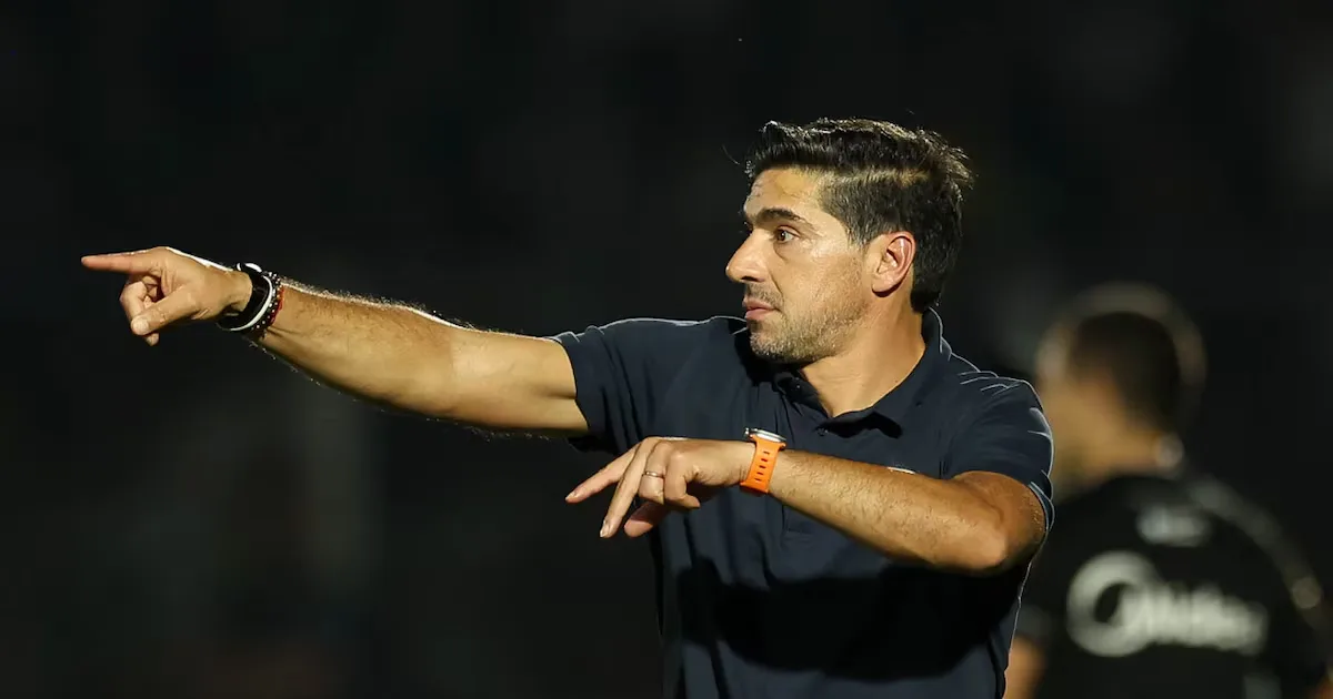 Abel Ferreira fica liberado para duelo do Palmeiras com o Botafogo