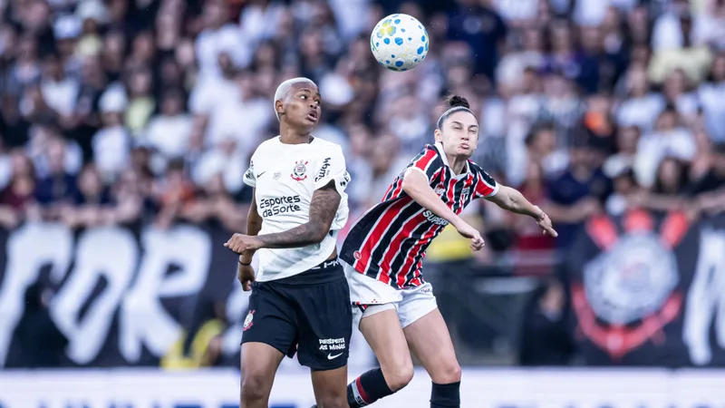 São Paulo vira sobre o Corinthians na ida da final do Brasileirão Feminino