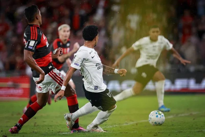 Kaio César chega a três assistências e sobe no ranking do Corinthians