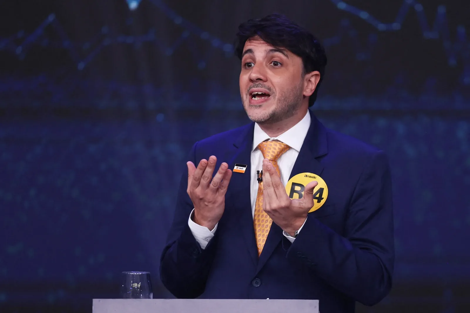 Renan Santos pede a apoiadores em SC que virem votos