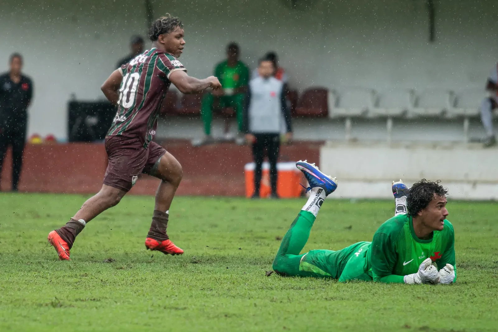 Wesley Natã celebra gol em clássico e projeta sequência no Fluminense