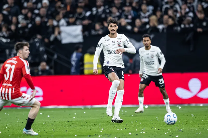 Gustavo Henrique cita ansiedade após queda do Corinthians na Libertadores