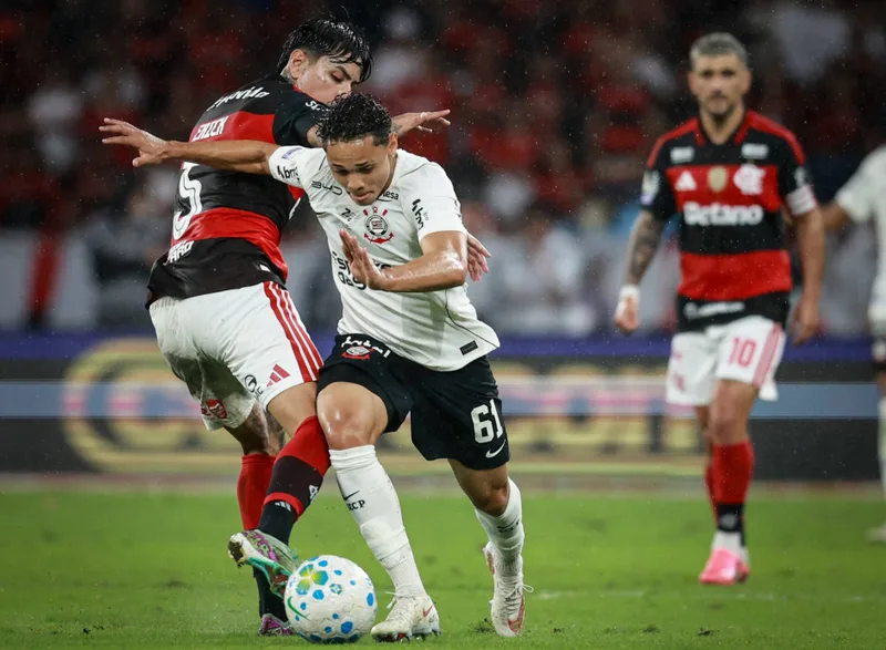 Corinthians chega à quinta derrota seguida e fica com 32 pontos no Brasileiro