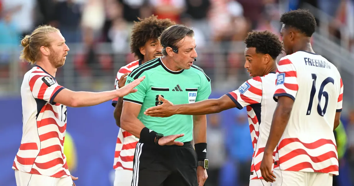 Claus destaca preparo mental e apoio após polêmica na Copa do Mundo