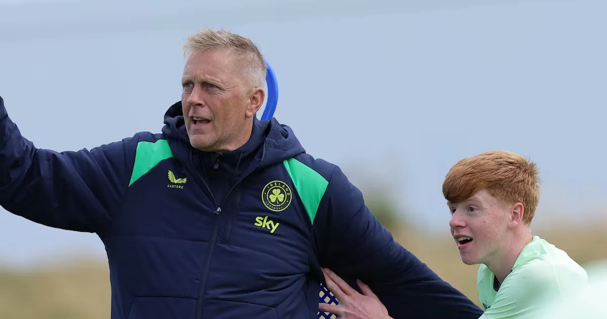 Técnico da Irlanda afirma que seleção jogará contra o genocídio diante de Israel