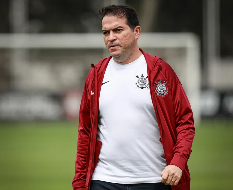 Marcelo Paz cobra vitórias do Corinthians e evita meta específica no Brasileirão
