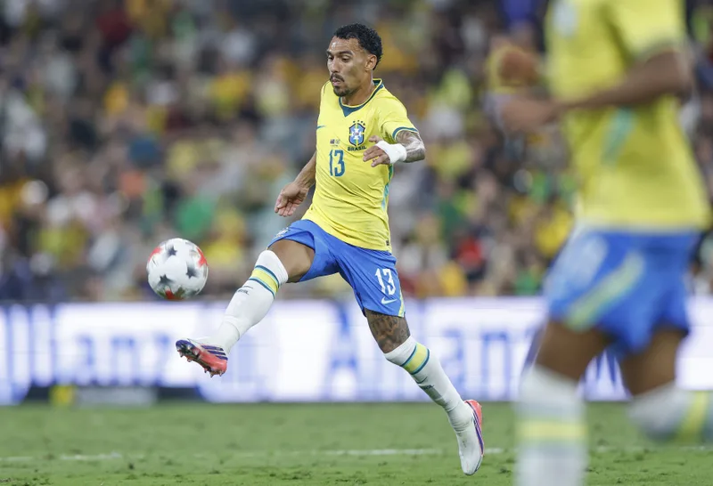 Corinthians pode receber até R$ 108 mil por trio convocado ao Brasil
