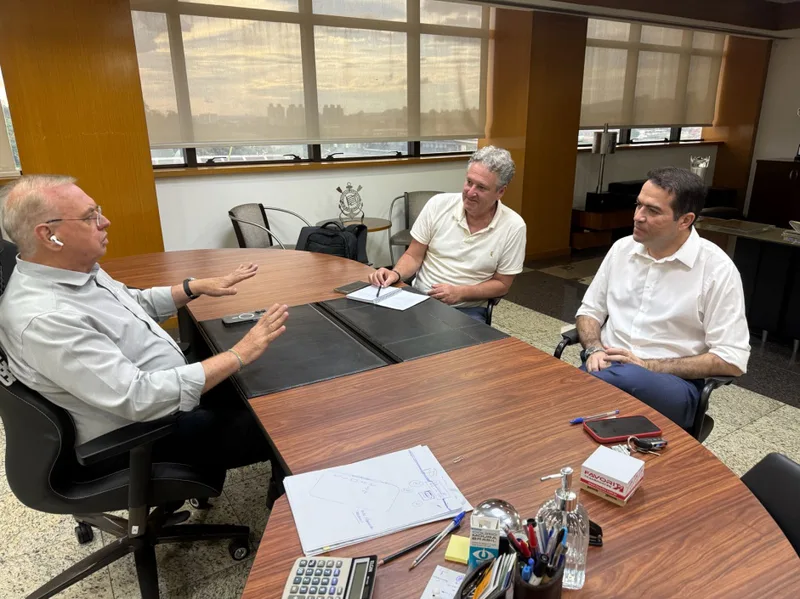 Trio da Ponte já treina no Corinthians, mas depende de liberação para ser registrado