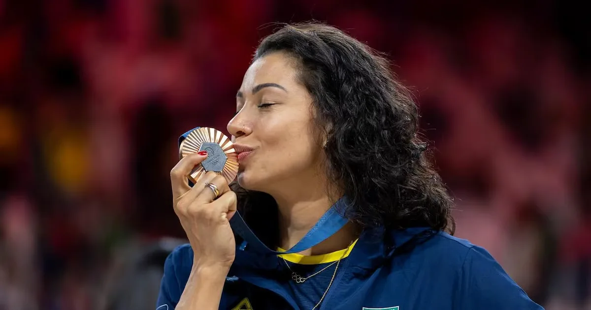 Carolana revela câncer do colo do útero e destaca importância da prevenção