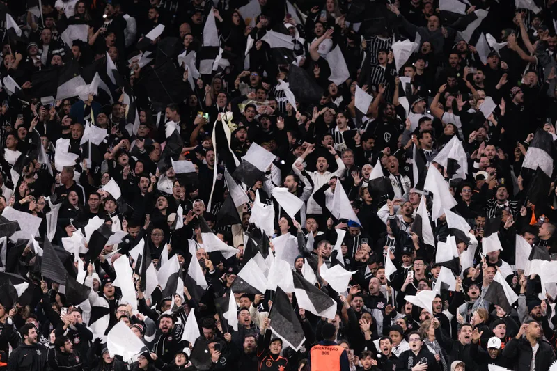 Corinthians é eliminado e torcida protesta na Neo Química Arena
