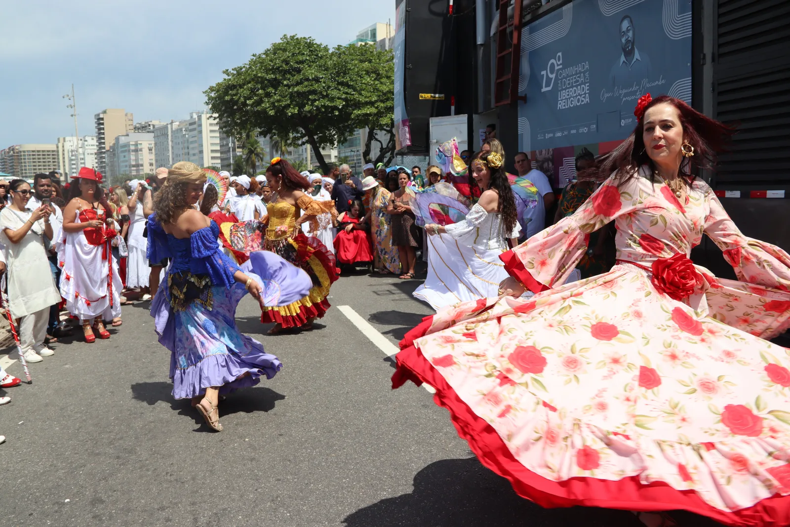 Monja Oca lidera comitiva japonesa na Caminhada pela Liberdade Religiosa