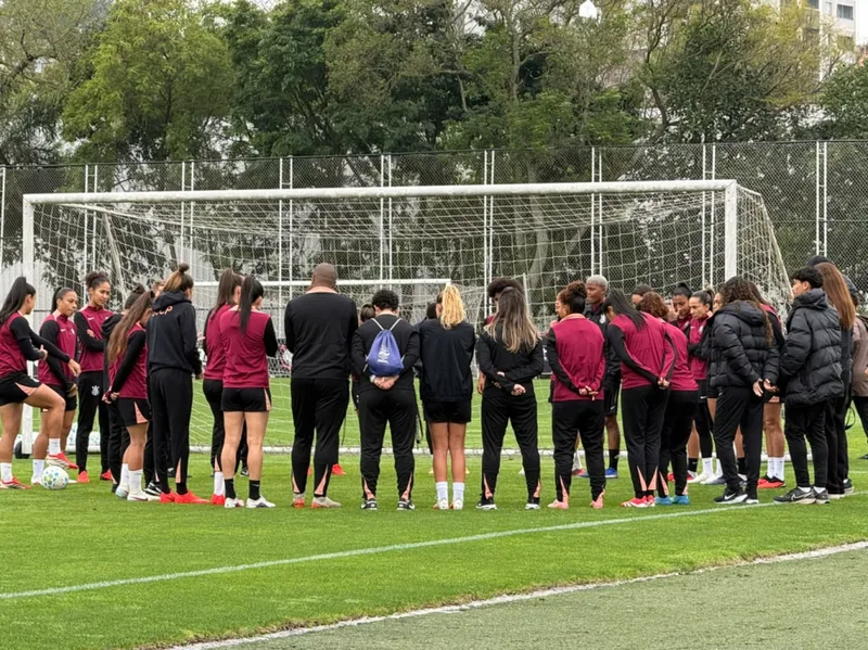 Ana Vitória faz transição enquanto Corinthians ajusta time para decisão nacional