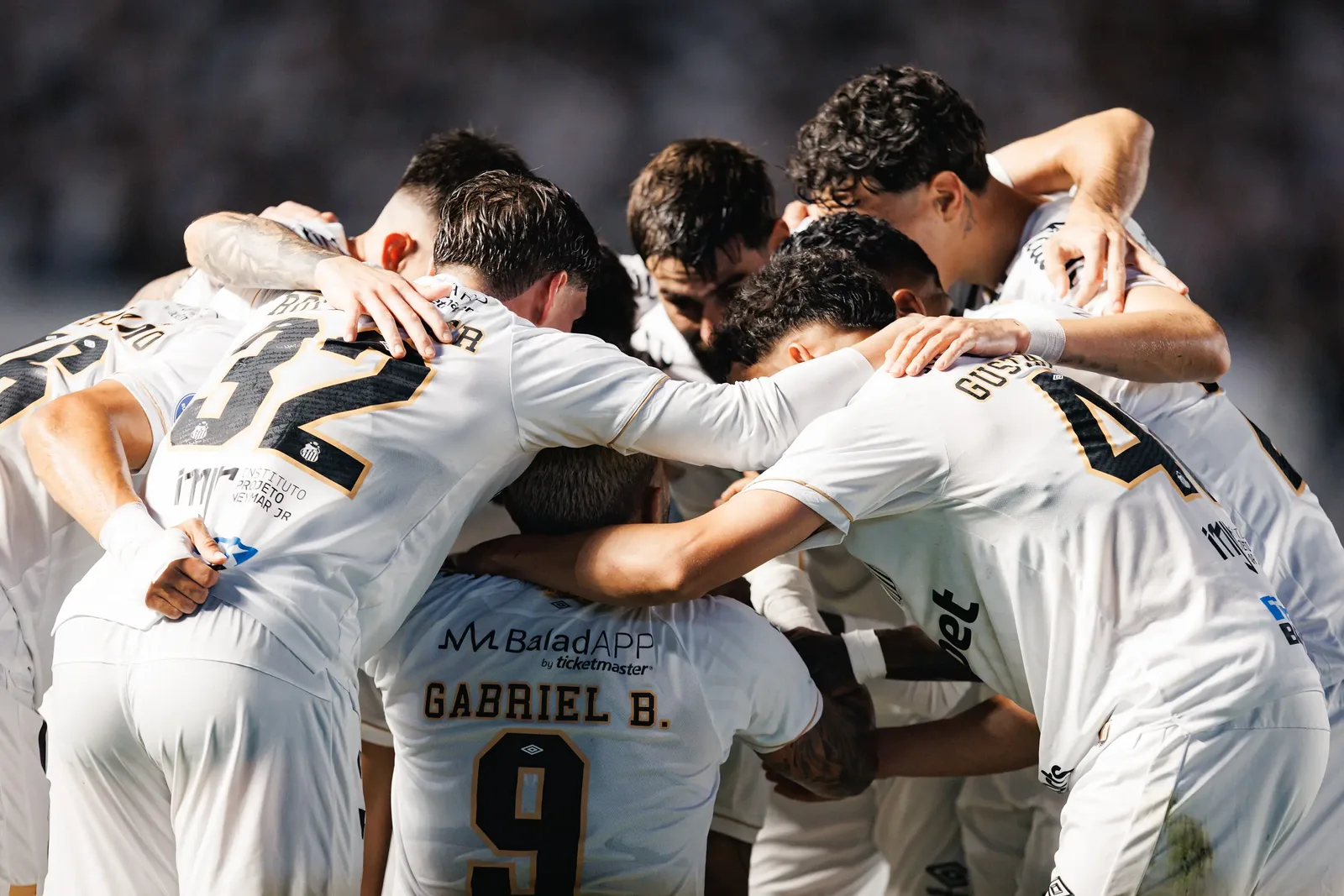 Santos administra vantagem e encara o Atlético-MG por vaga na Sul-Americana