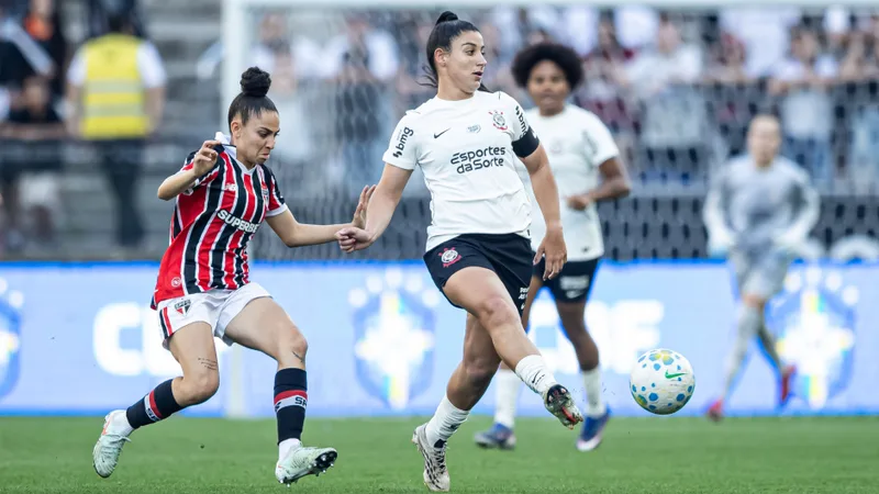 Corinthians terá de buscar virada no Morumbis após derrota na ida