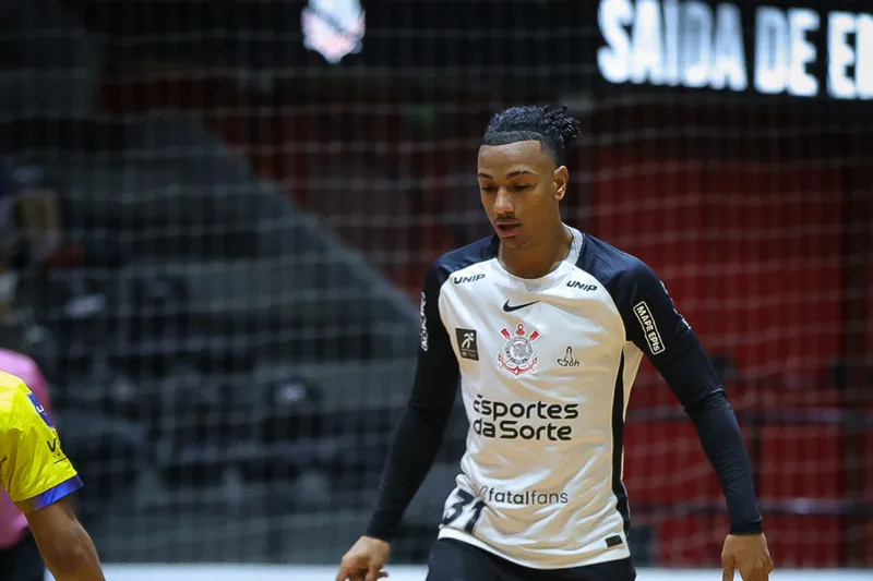 Corinthians leva empate do Pato antes de decisão fora pela LNF