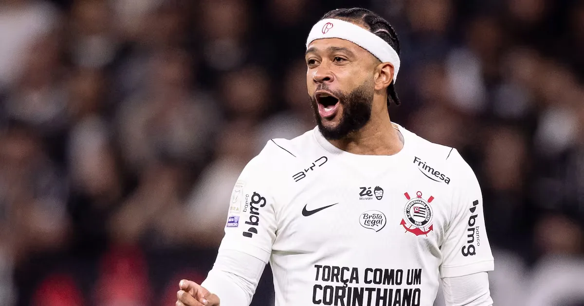 Memphis celebra dois anos no Corinthians com títulos e dívida milionária
