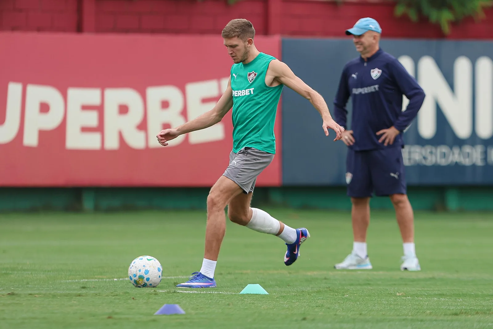 Castillo ganha nova chance como titular do Fluminense contra o Atlético-MG