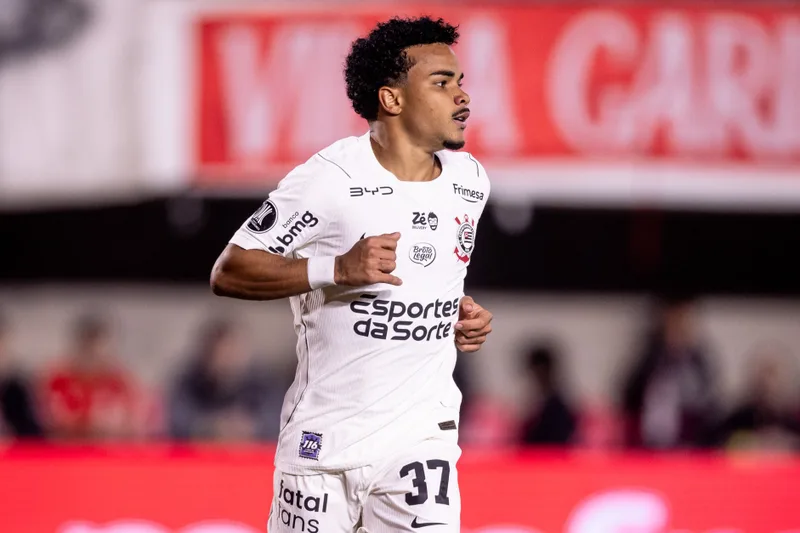 Kaio César quer jogar pelo Corinthians contra o Flamengo no Brasileirão