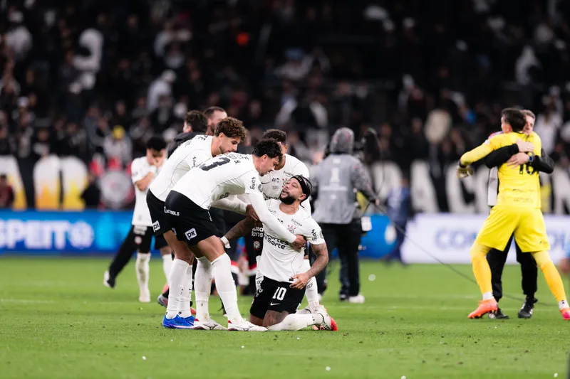 Garro e Bidu defendem Memphis após queda do Corinthians na Libertadores