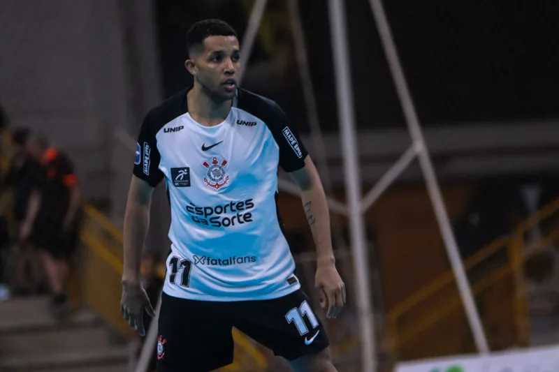 Corinthians vence o Guarulhense e mantém liderança no Paulista de Futsal