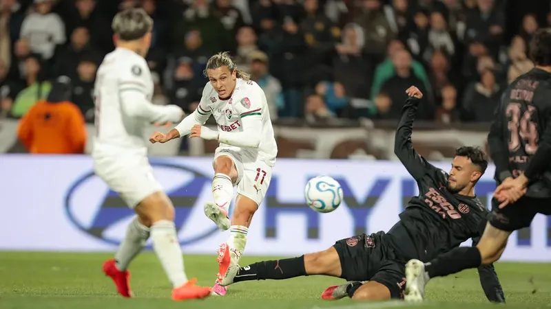Fluminense encara o Palmeiras por vaga na final da Libertadores