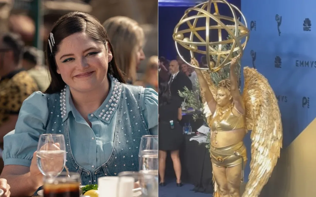 Megan Stalter chega ao Emmy 2026 fantasiada de estatueta dourada