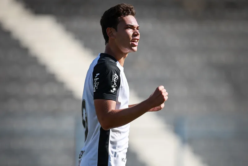 Miguel Moscardo alcança 19 gols após goleada do Corinthians no Sub-17