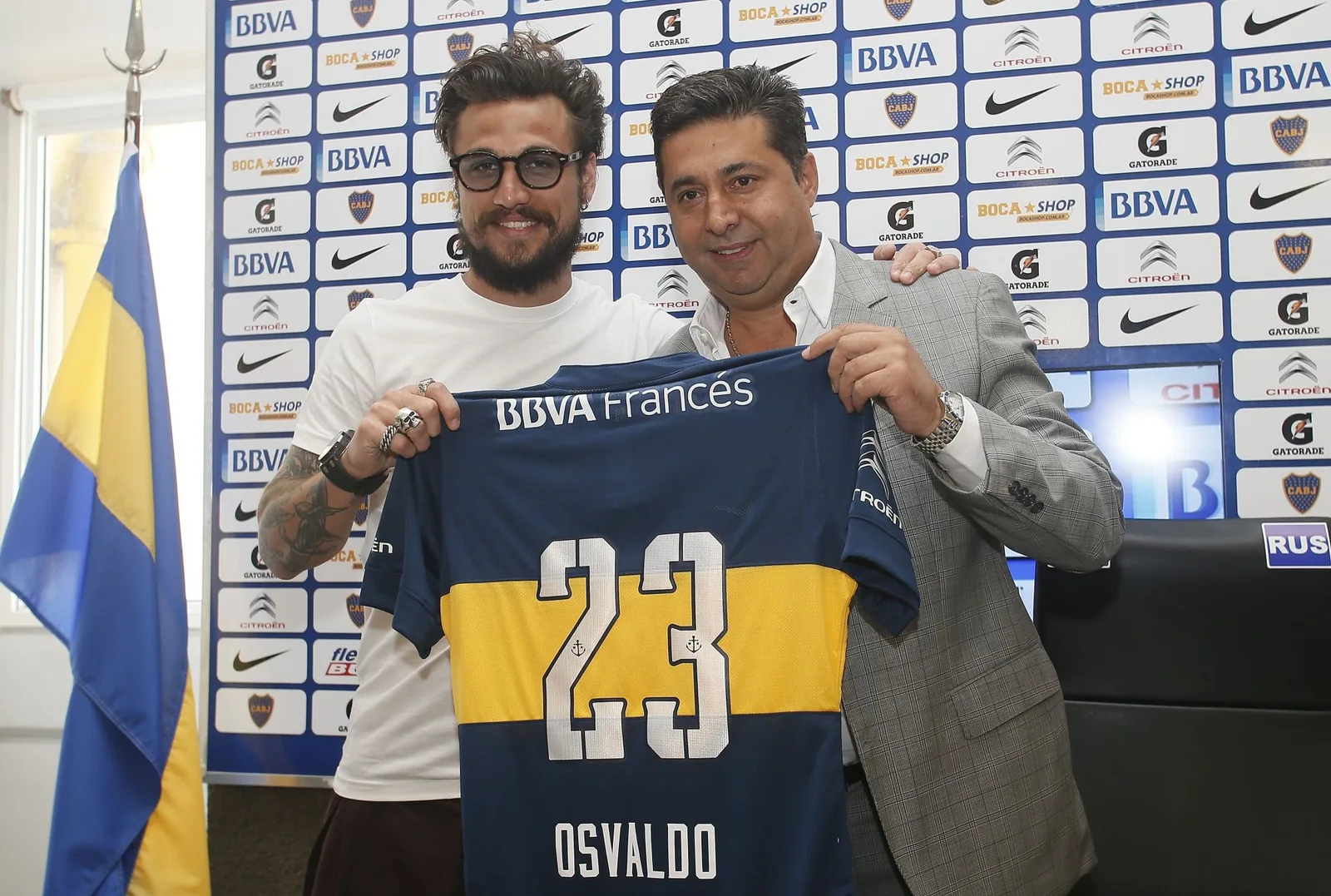 Pablo Osvaldo está na UTI após cirurgia por derrame pleural