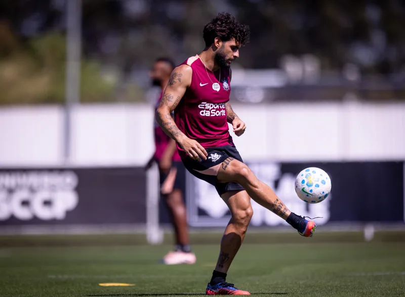 Corinthians encara a Chapecoense com nove baixas e seis jogadores pendurados