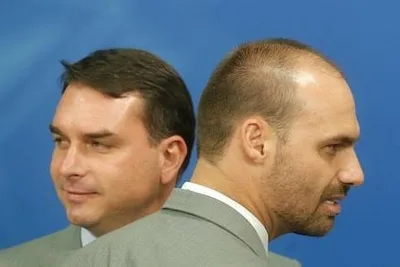 Nacional - Quanto dinheiro passou por Dark Horse? Família Bolsonaro inovou nas formas de arrecadação com o filme