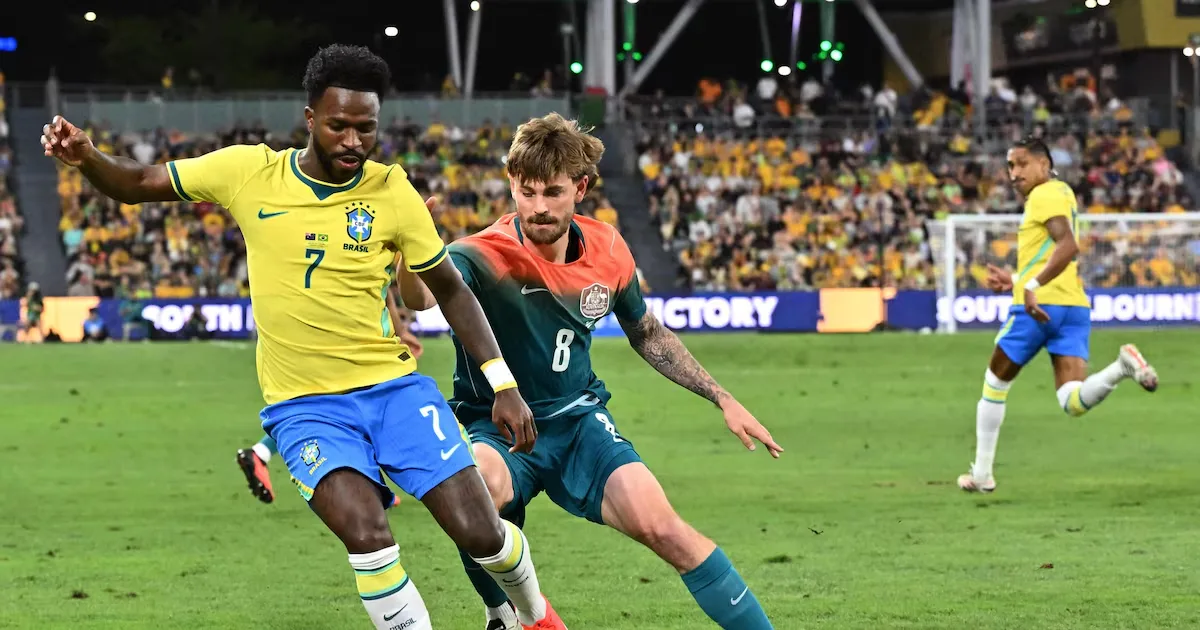 Brasil busca empate no fim contra a Austrália no primeiro amistoso após a Copa