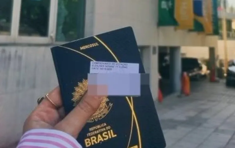 Lula lidera apuração em três países, e Flávio Bolsonaro vence nas Filipinas