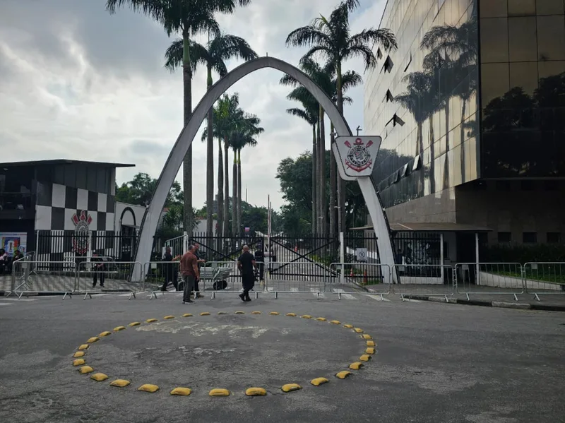 Corinthians contesta uso de precedente do STJ em disputa sobre estatuto