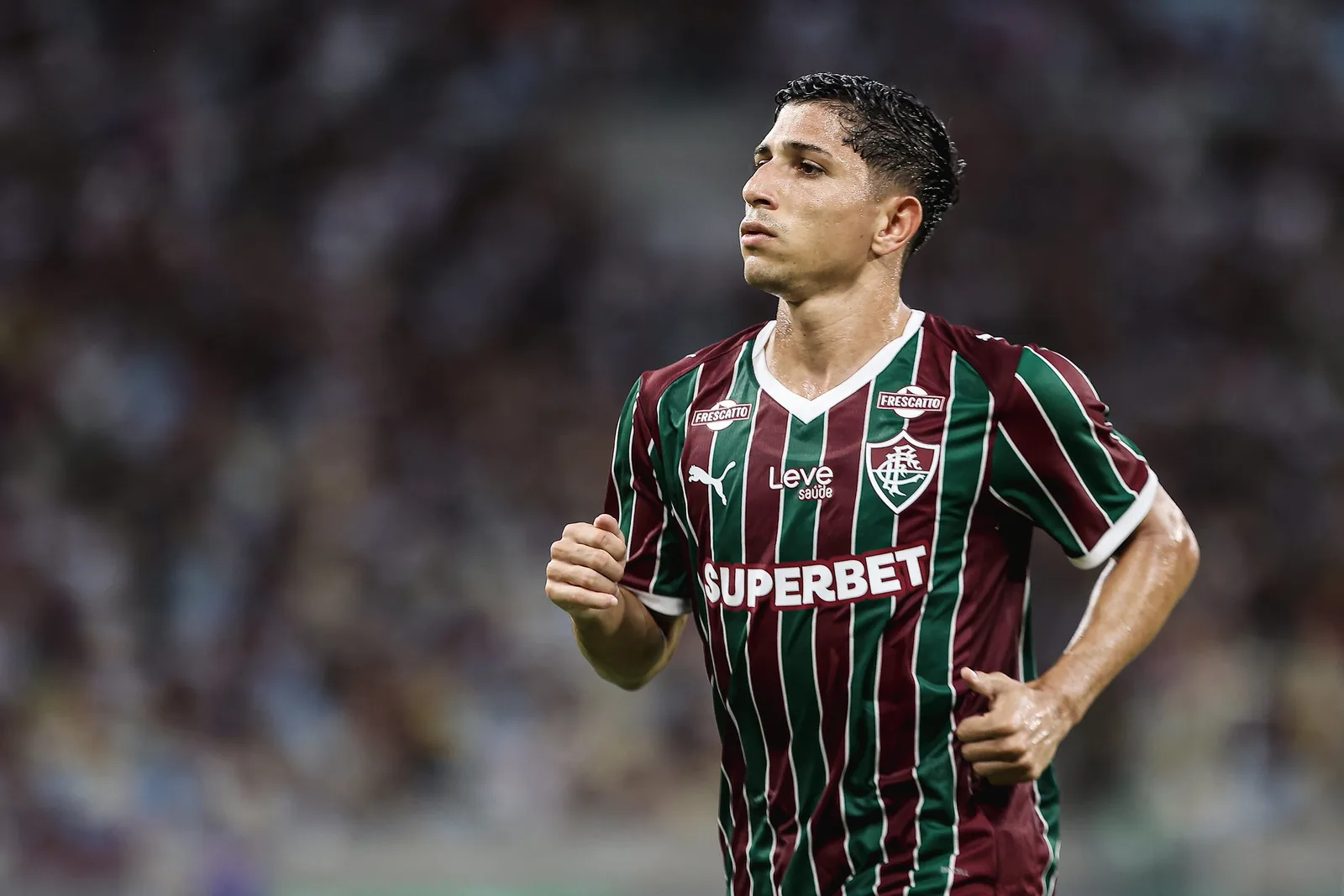 Savarino perde espaço com Marcão e tenta recuperar lugar no Fluminense