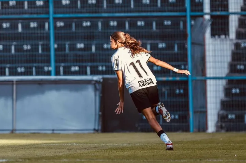 Corinthians vence Taubaté por 8 a 0 e garante vaga nas quartas do Paulista Sub-17