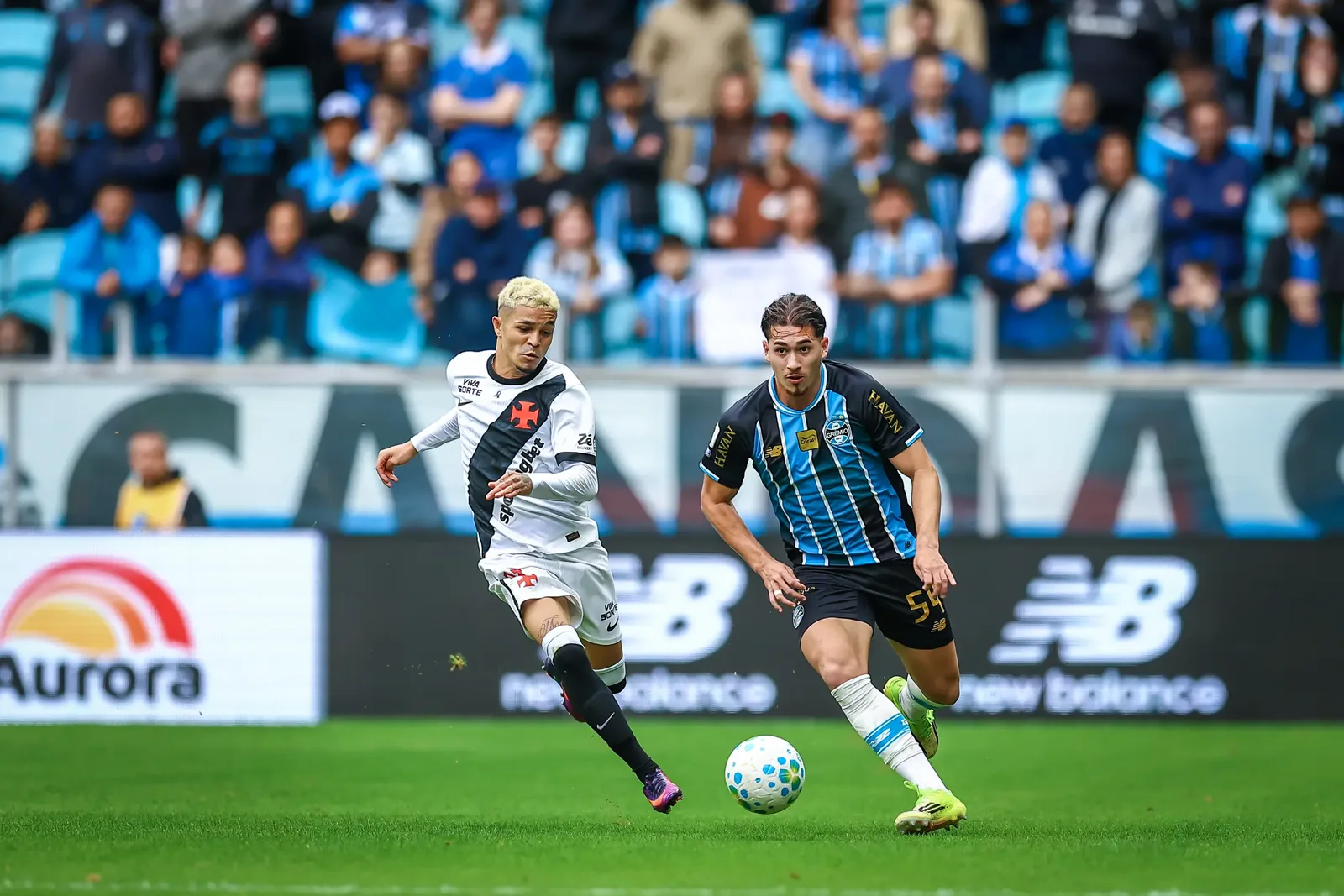 Vasco vira sobre o Grêmio e vence por 2 a 1 pelo Brasileirão