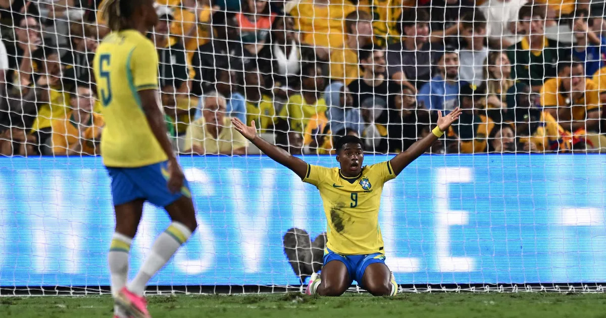 Empates e derrotas marcaram inícios de ciclos campeões do Brasil