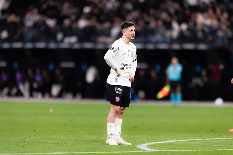 Garro pede trabalho ao Corinthians antes de duelo com o Fluminense