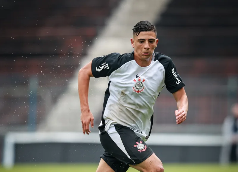 Corinthians fecha fase do Paulista Sub-17 após goleada com três gols de Rhyan