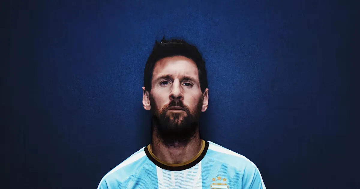 Adidas apresenta camisa da Argentina para despedida de Messi