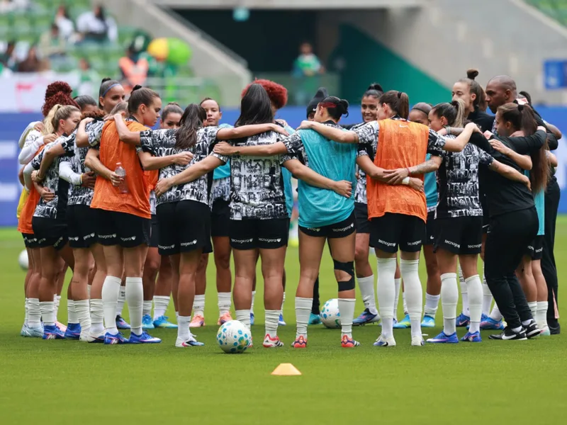 Corinthians enfrenta novas cobranças financeiras no futebol feminino
