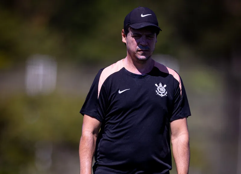 Corinthians avalia poupar titulares antes de decisão na Libertadores