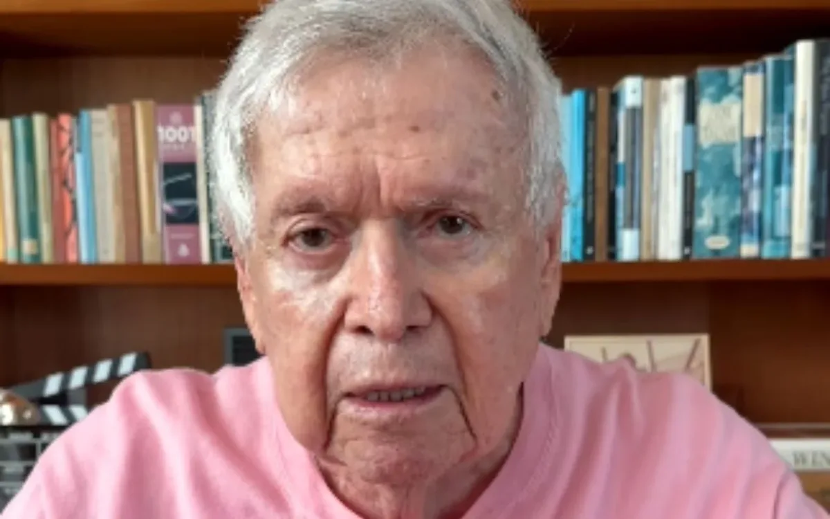 Boni diz que censura levou à demissão de Dercy Gonçalves na Globo
