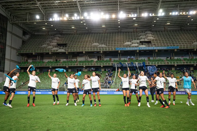 Corinthians enfrenta o Cruzeiro por vaga na semifinal do Brasileirão Feminino