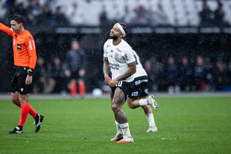 Derrota para o Fluminense deixa Corinthians com 32 pontos após 28 rodadas