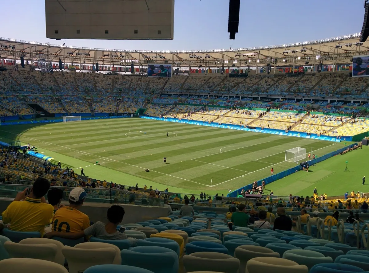 Gramado e calendário pesam na decisão do Maracanã sobre jogo do Vasco