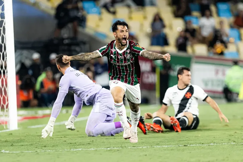 Lucho Acosta é eleito Guerreiro da Rodada após gol no clássico